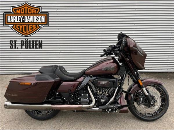 2025 Harley-Davidson CVO Street Glide FLHXSE