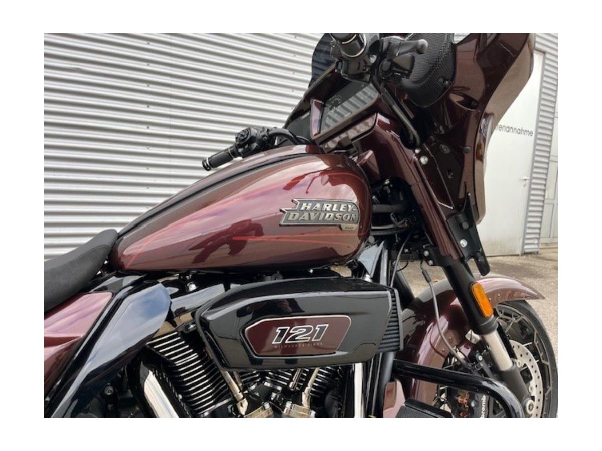 2025 Harley-Davidson CVO Street Glide FLHXSE