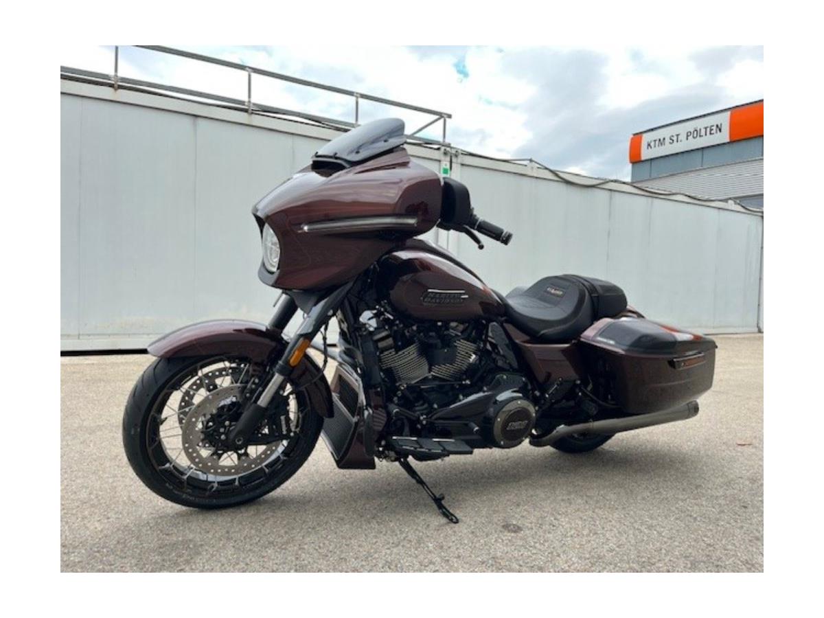 2025 Harley-Davidson CVO Street Glide FLHXSE