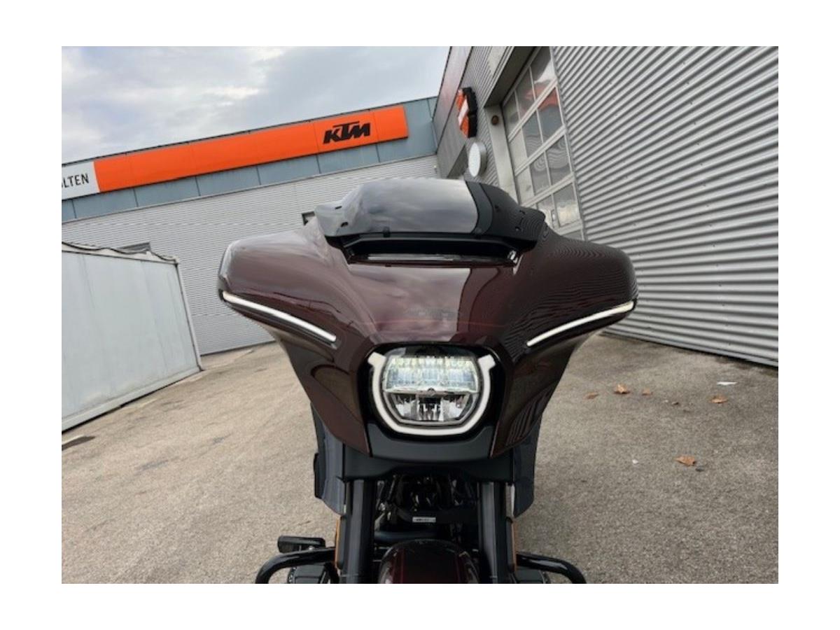 2025 Harley-Davidson CVO Street Glide FLHXSE