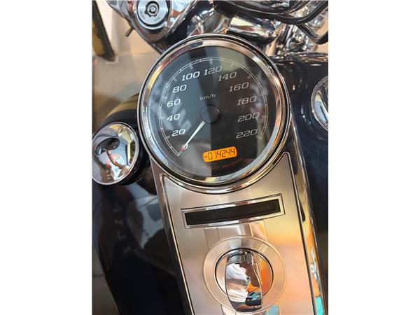2020 HARLEY-DAVIDSON ROAD KING