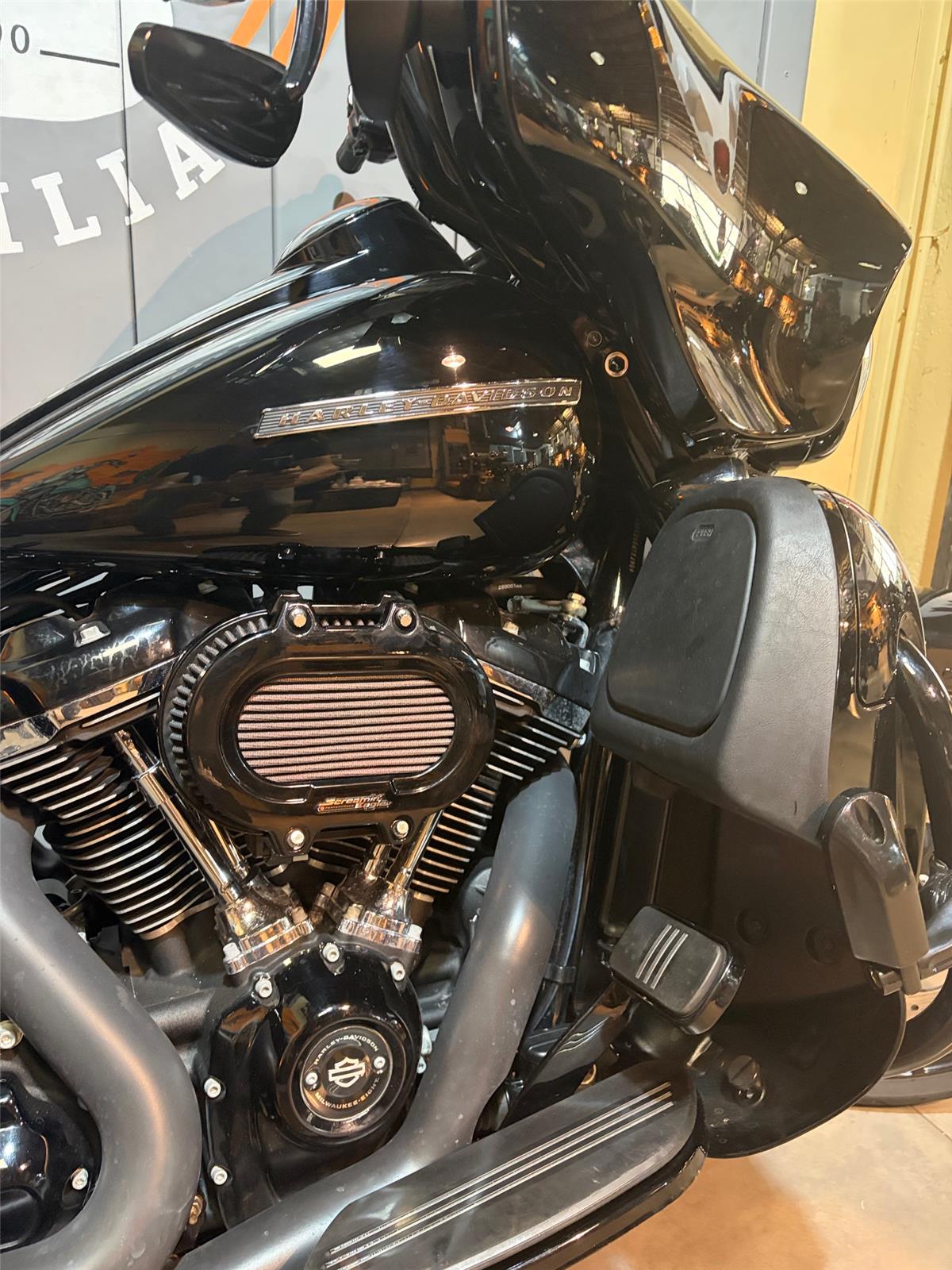 2018 HARLEY-DAVIDSON STREET GLIDE
