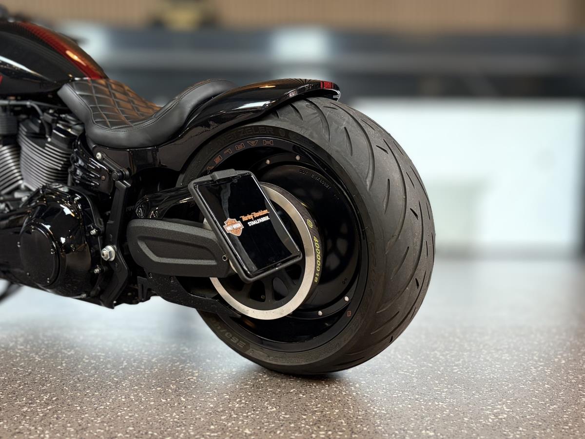 FXDR Softail 114 IM KUNDENAUFTRAG