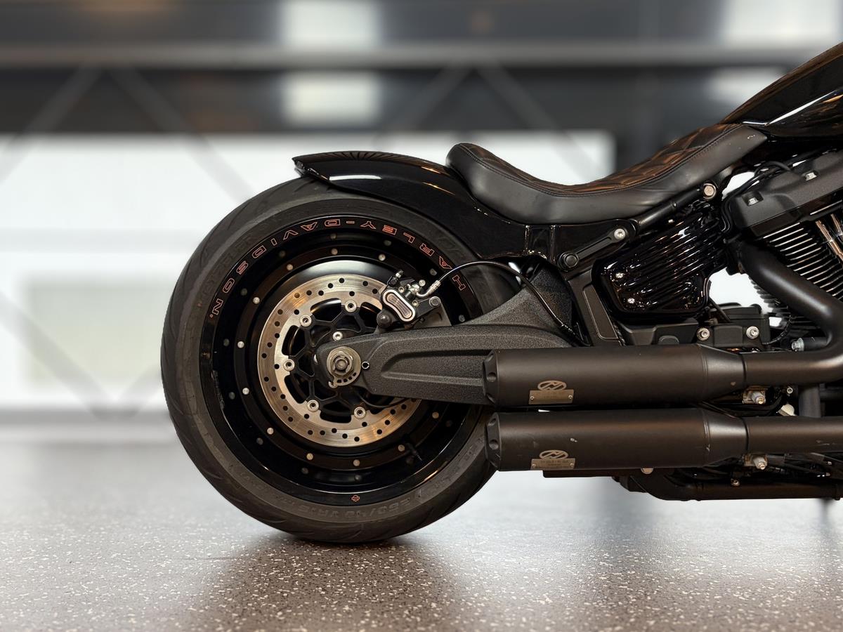 FXDR Softail 114 IM KUNDENAUFTRAG