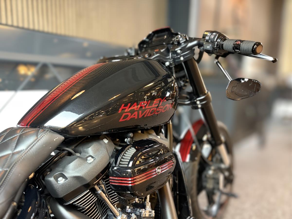 FXDR Softail 114 IM KUNDENAUFTRAG