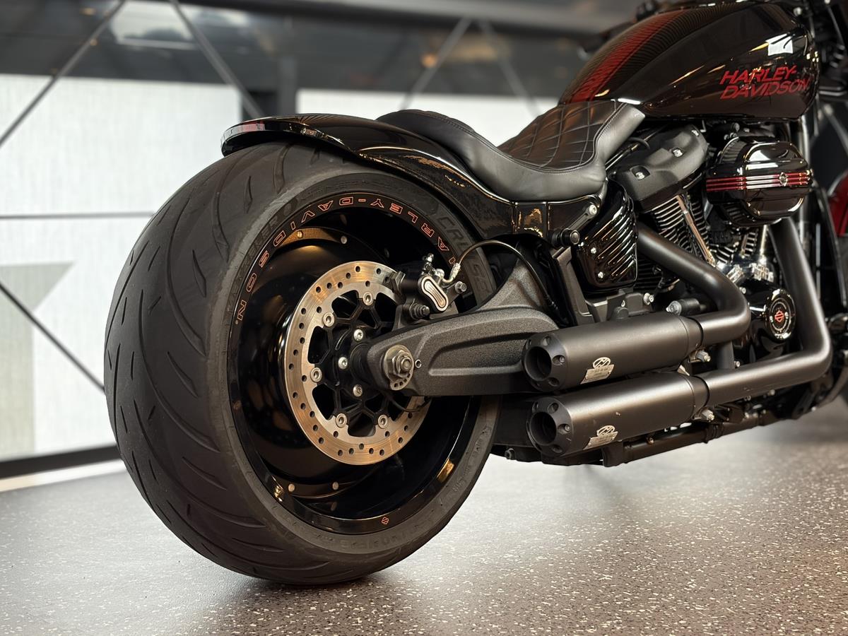 FXDR Softail 114 IM KUNDENAUFTRAG