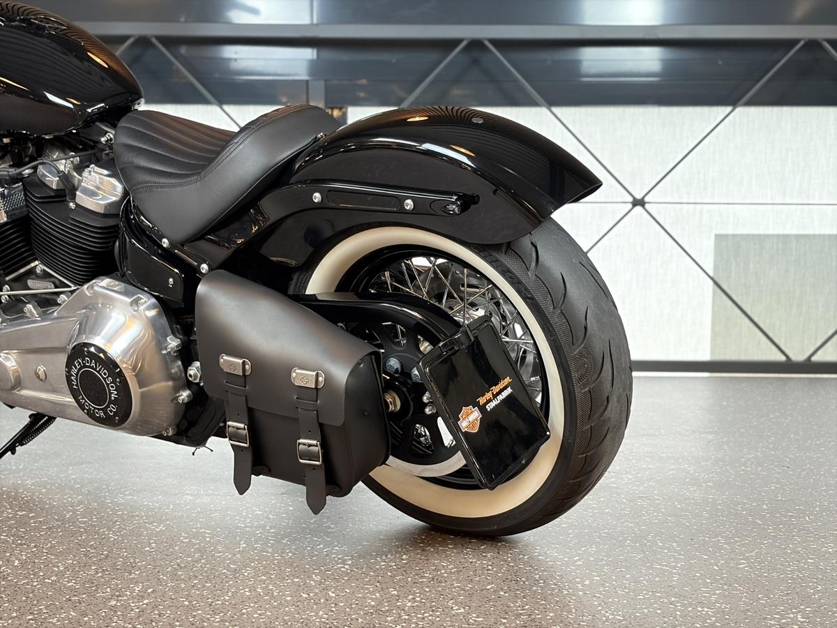 FXST Softail Standard IM KUNDENAUFTRAG