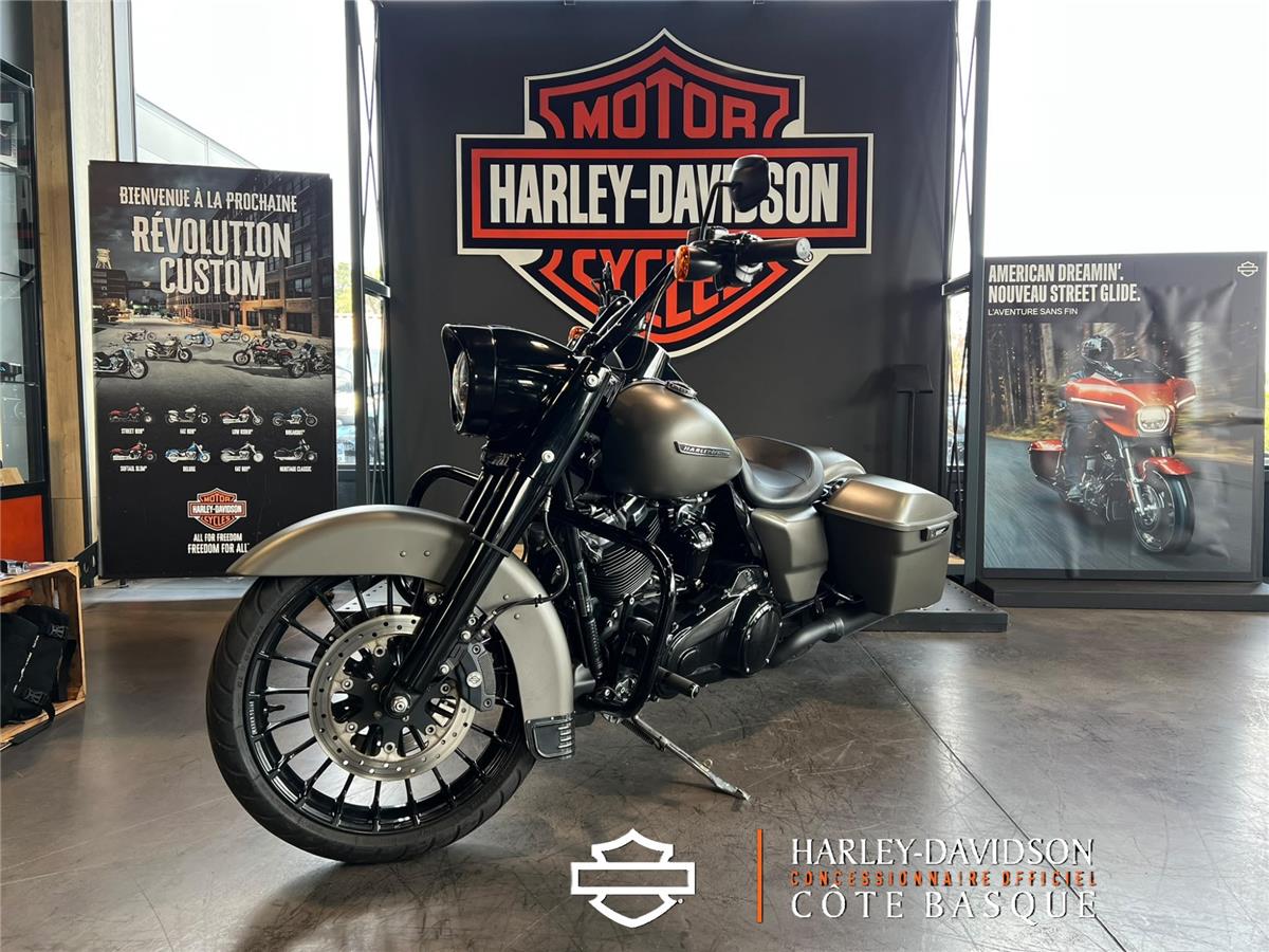 2018 HARLEY-DAVIDSON ROAD KING