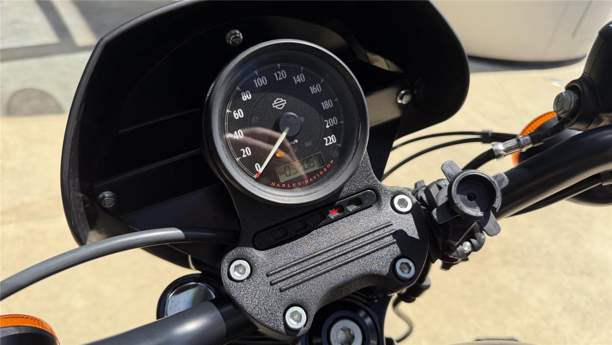 2018 harley-davidson XL 883 N Sportster Iron