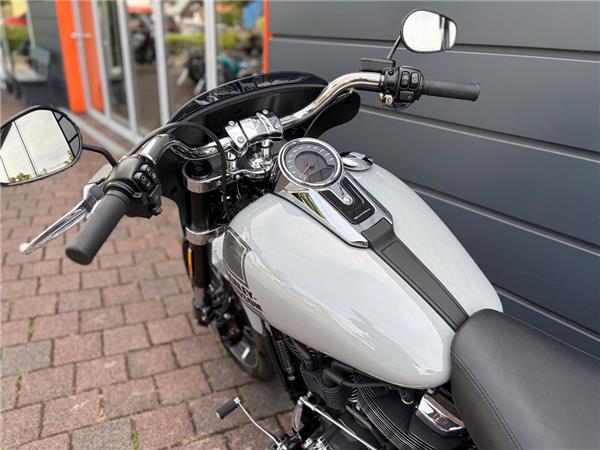 SPORT GLIDE Softail FLSB 