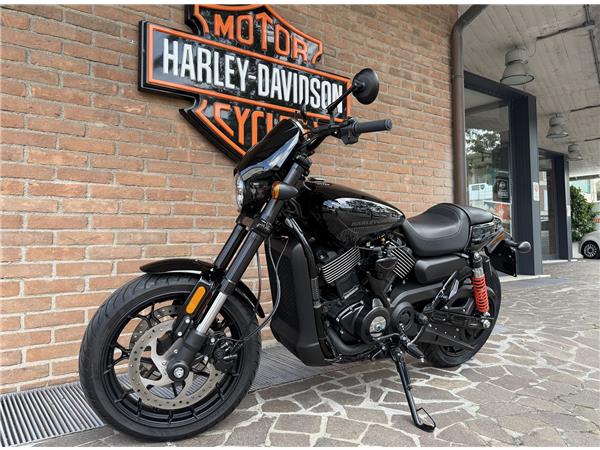 Harley-Davidson Street Rod 750