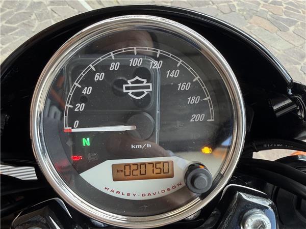 Harley-Davidson Street Rod 750