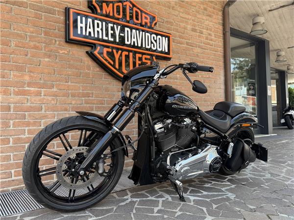 Harley-Davidson Softail Breakout 114