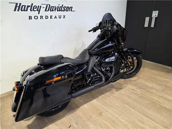 2018 HARLEY-DAVIDSON STREET GLIDE