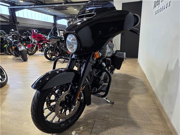2018 HARLEY-DAVIDSON STREET GLIDE