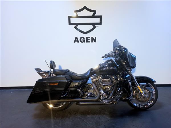 2011 HARLEY-DAVIDSON STREET GLIDE CVO