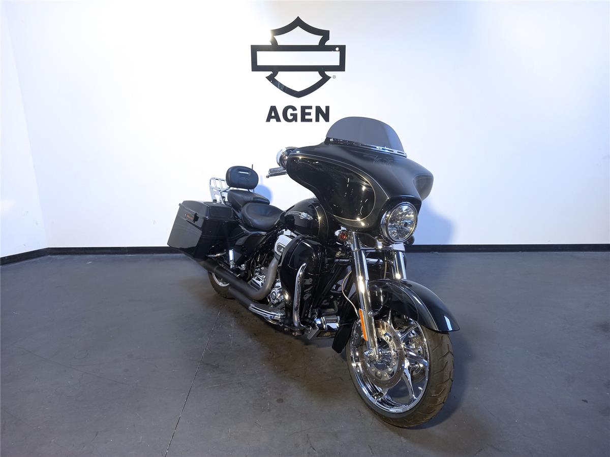 2011 HARLEY-DAVIDSON STREET GLIDE CVO