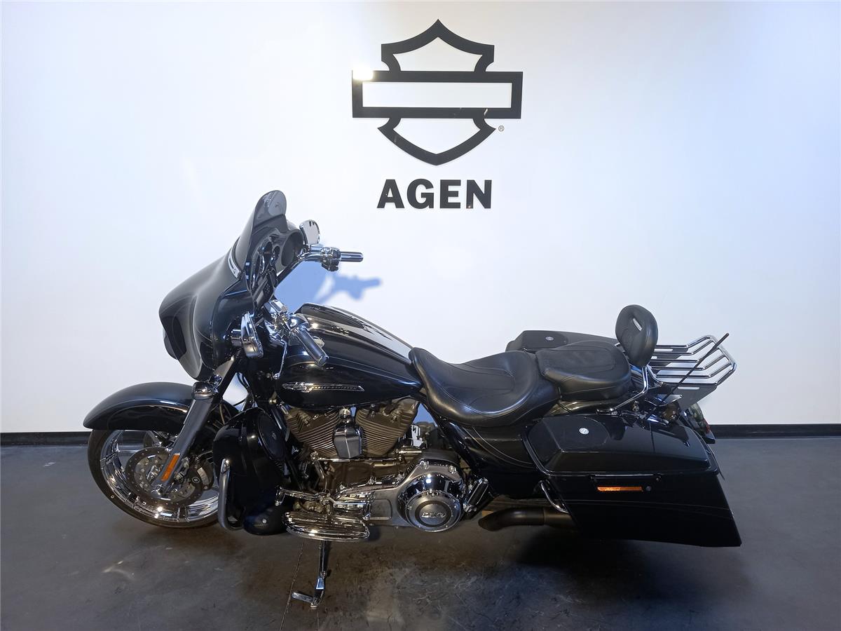 2011 HARLEY-DAVIDSON STREET GLIDE CVO