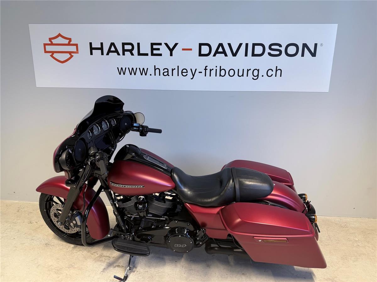 2018 harley-davidson FLHXS Street Glide Special 114