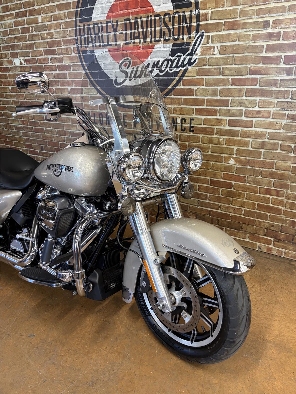 2018 HARLEY-DAVIDSON ROAD KING