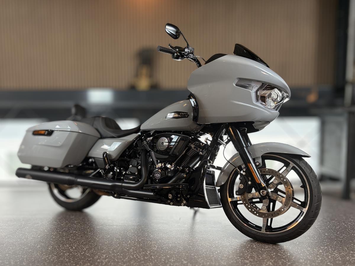 FLTRX Road Glide 117  | JEKILL & HYDE | 9.595 KM