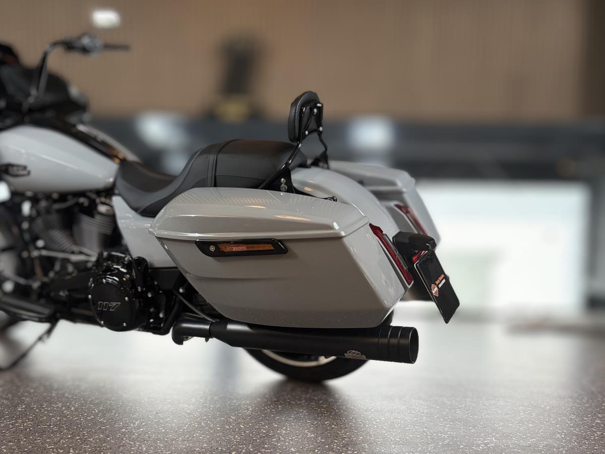 FLTRX Road Glide 117  | JEKILL & HYDE | 9.595 KM