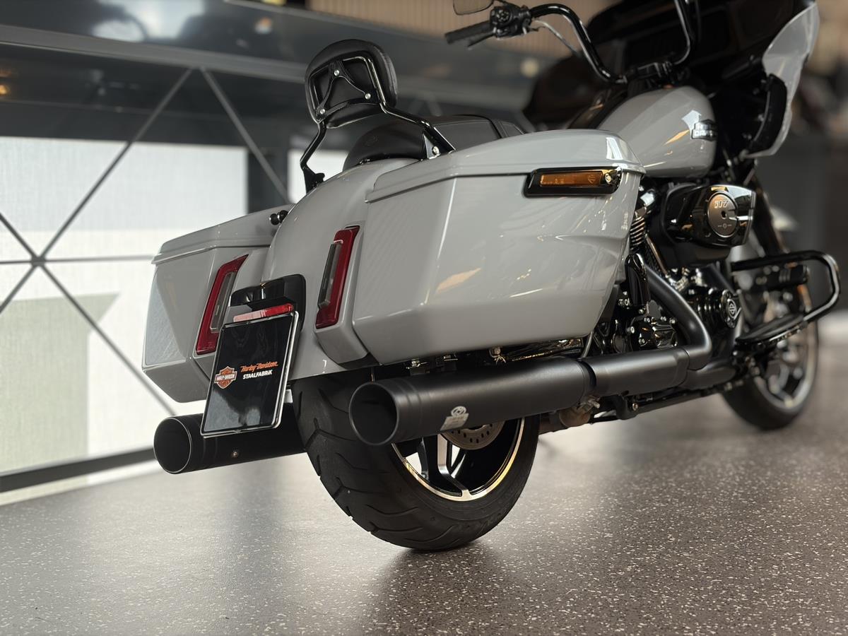 FLTRX Road Glide 117  | JEKILL & HYDE | 9.595 KM
