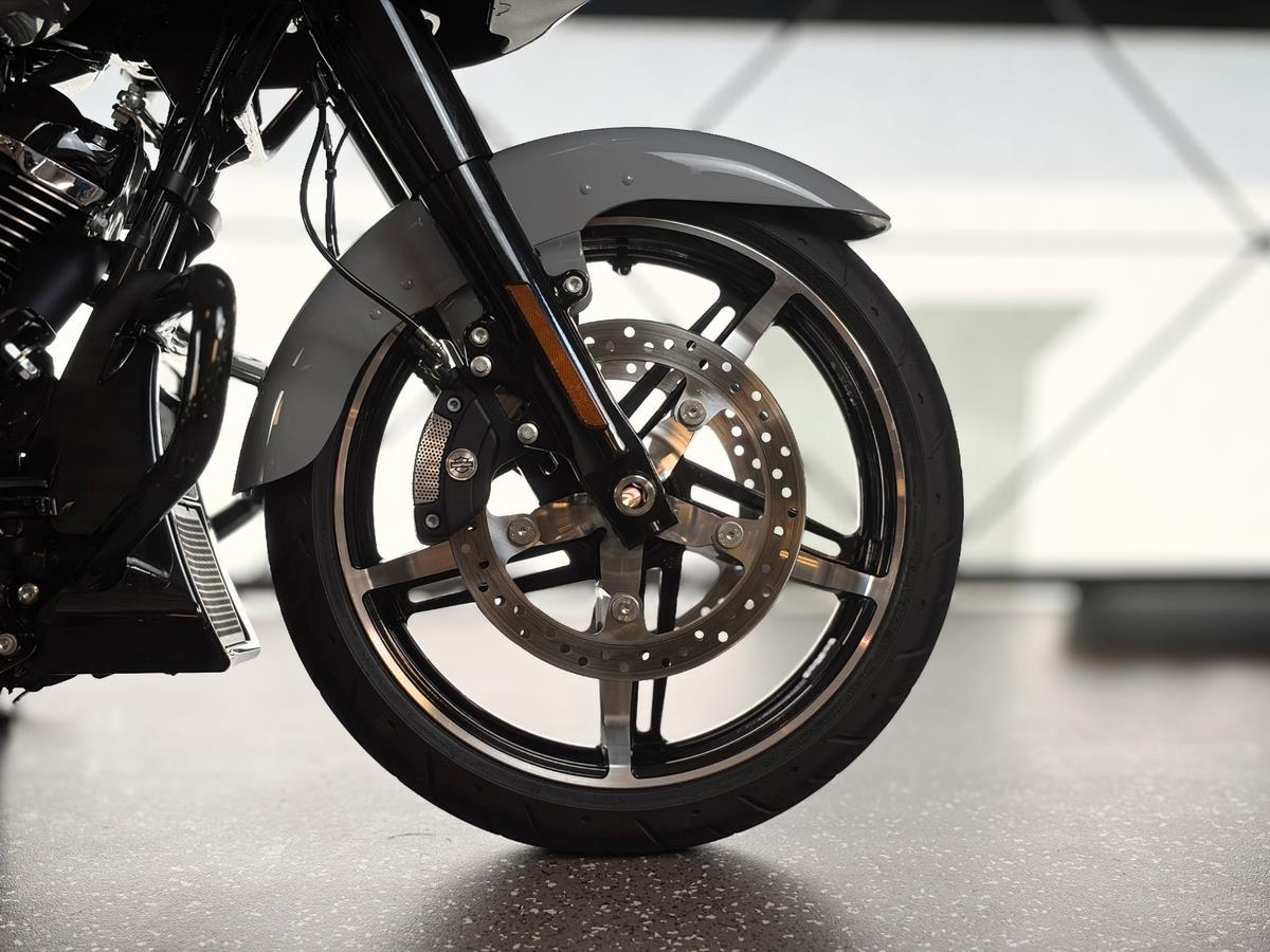 FLTRX Road Glide 117  | JEKILL & HYDE | 9.595 KM