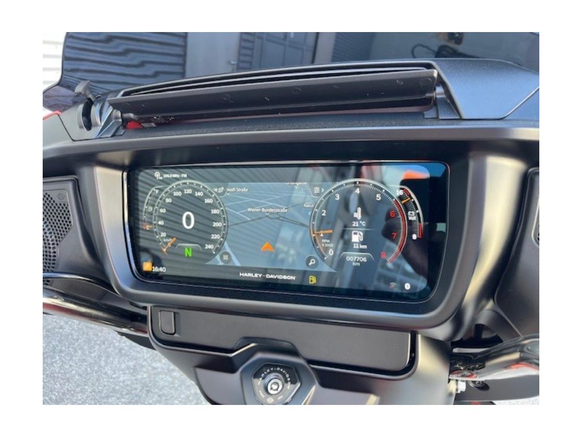 2024 Harley-Davidson Street Glide FLHX