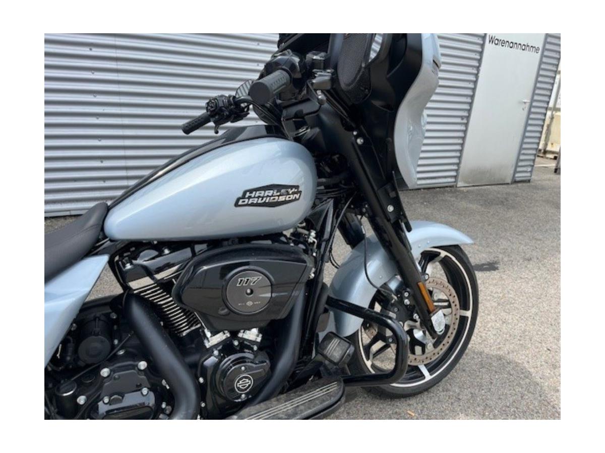 2025 Harley-Davidson Street Glide FLHX