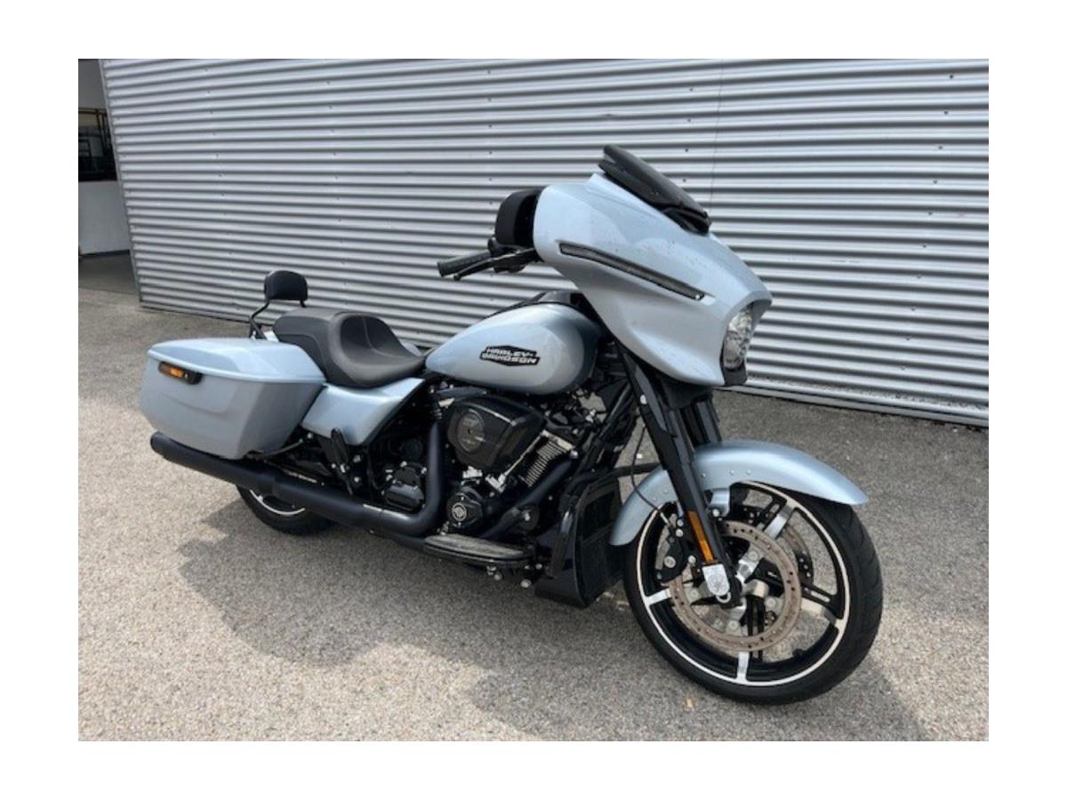 2025 Harley-Davidson Street Glide FLHX