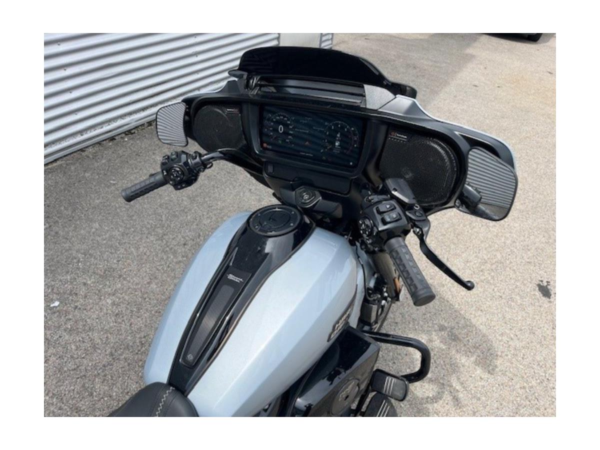2025 Harley-Davidson Street Glide FLHX