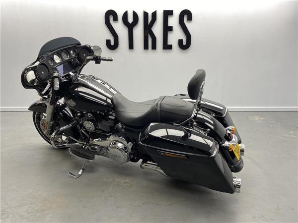 2023 Harley-Davidson Street Glide Special
