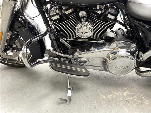 2023 Harley-Davidson Street Glide Special