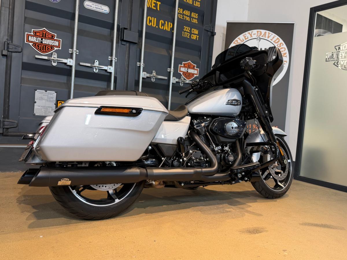 FLHX Street Glide 117 Helix 
