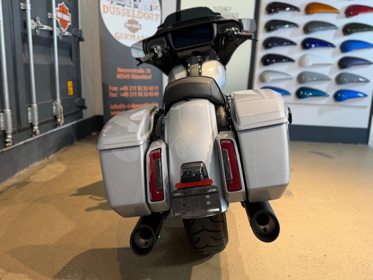 FLHX Street Glide 117 Helix 