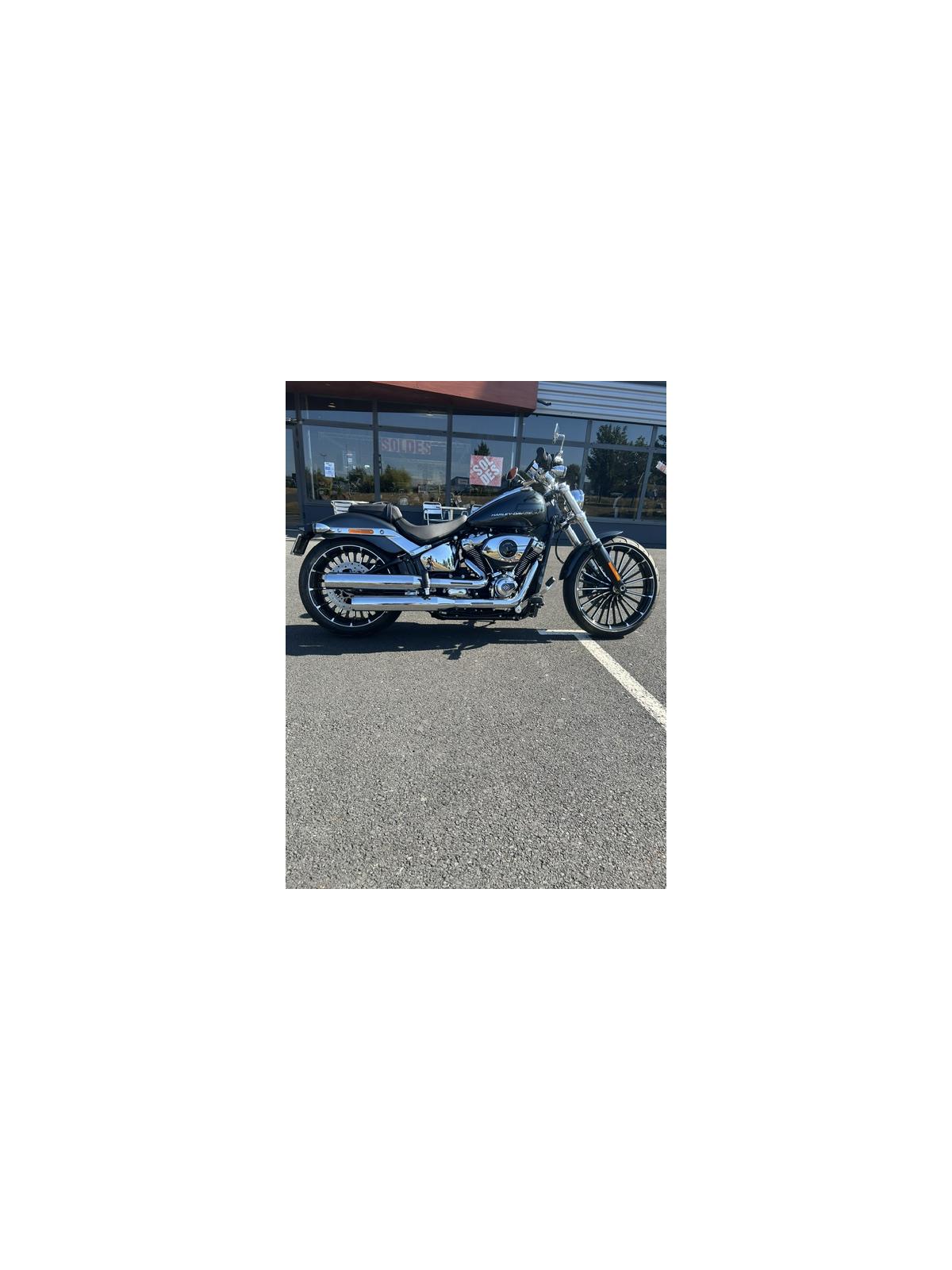 2026 HARLEY-DAVIDSON BREAKOUT