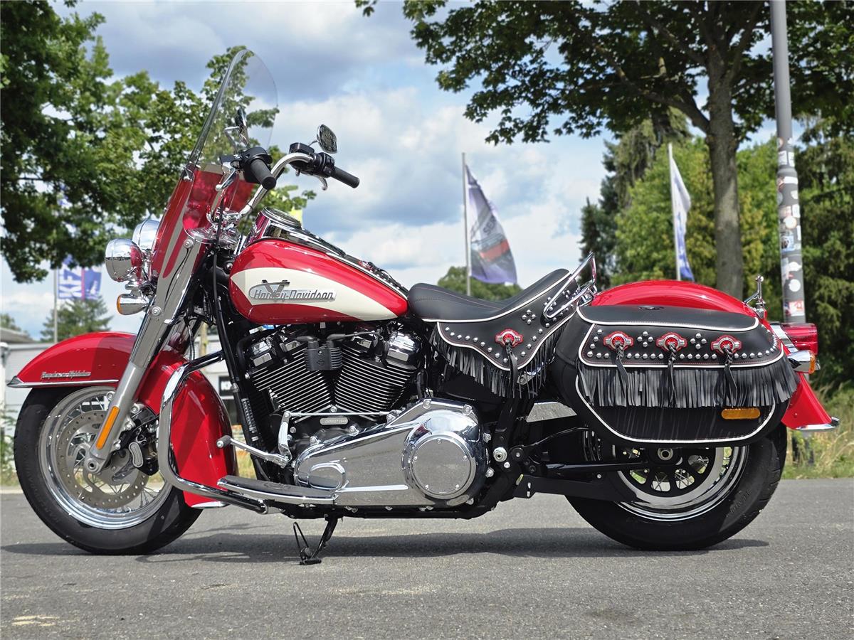 2024 Hydra-Glide Revival
