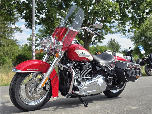 2024 Hydra-Glide Revival