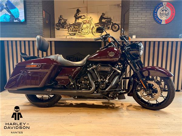 2022 HARLEY-DAVIDSON ROAD KING