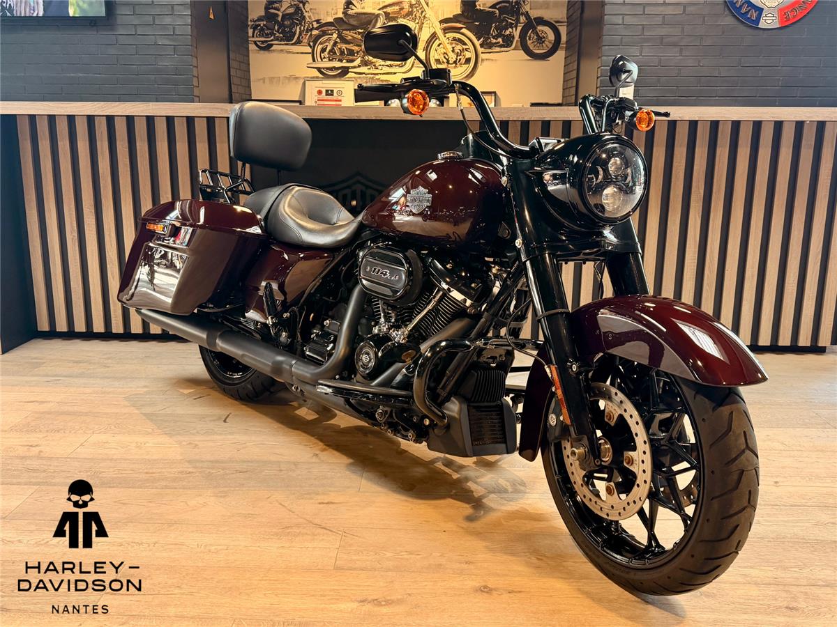 2022 HARLEY-DAVIDSON ROAD KING