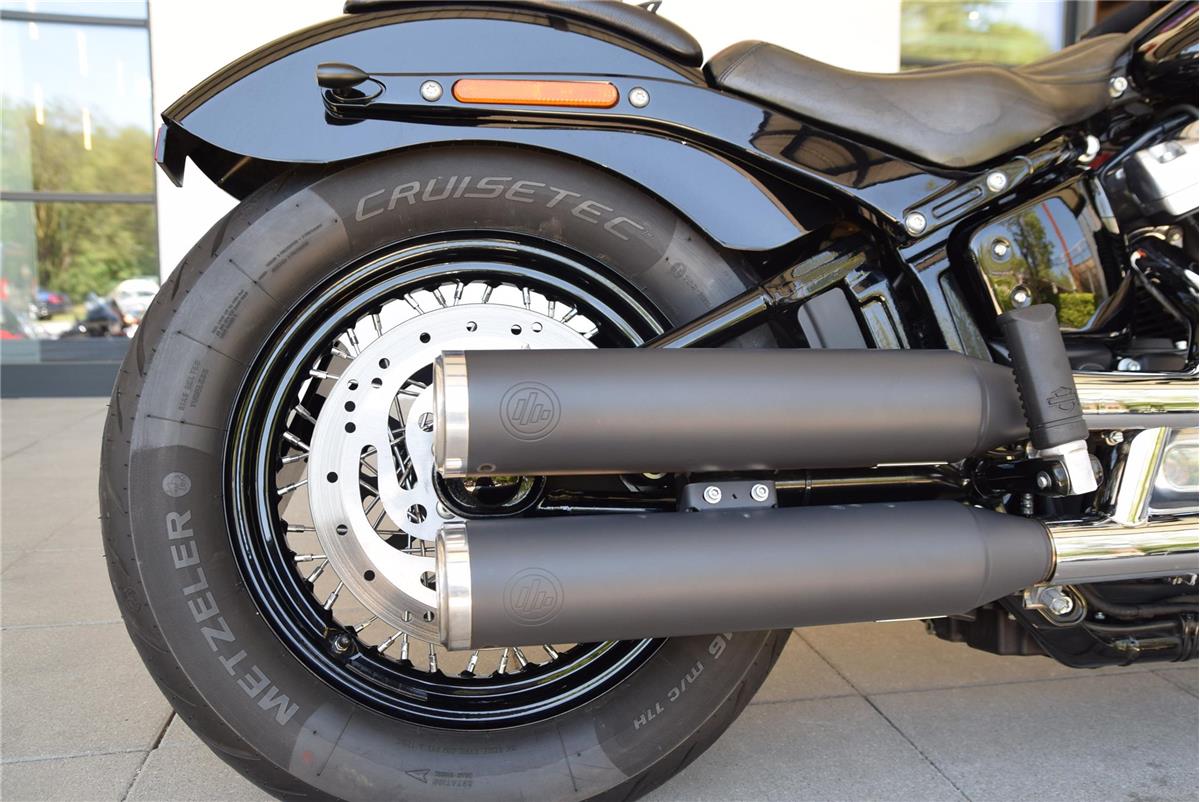 FLSL Softail Slim mit KessTech Auspuff