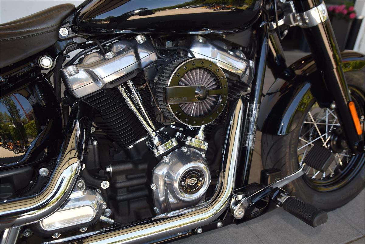 FLSL Softail Slim mit KessTech Auspuff