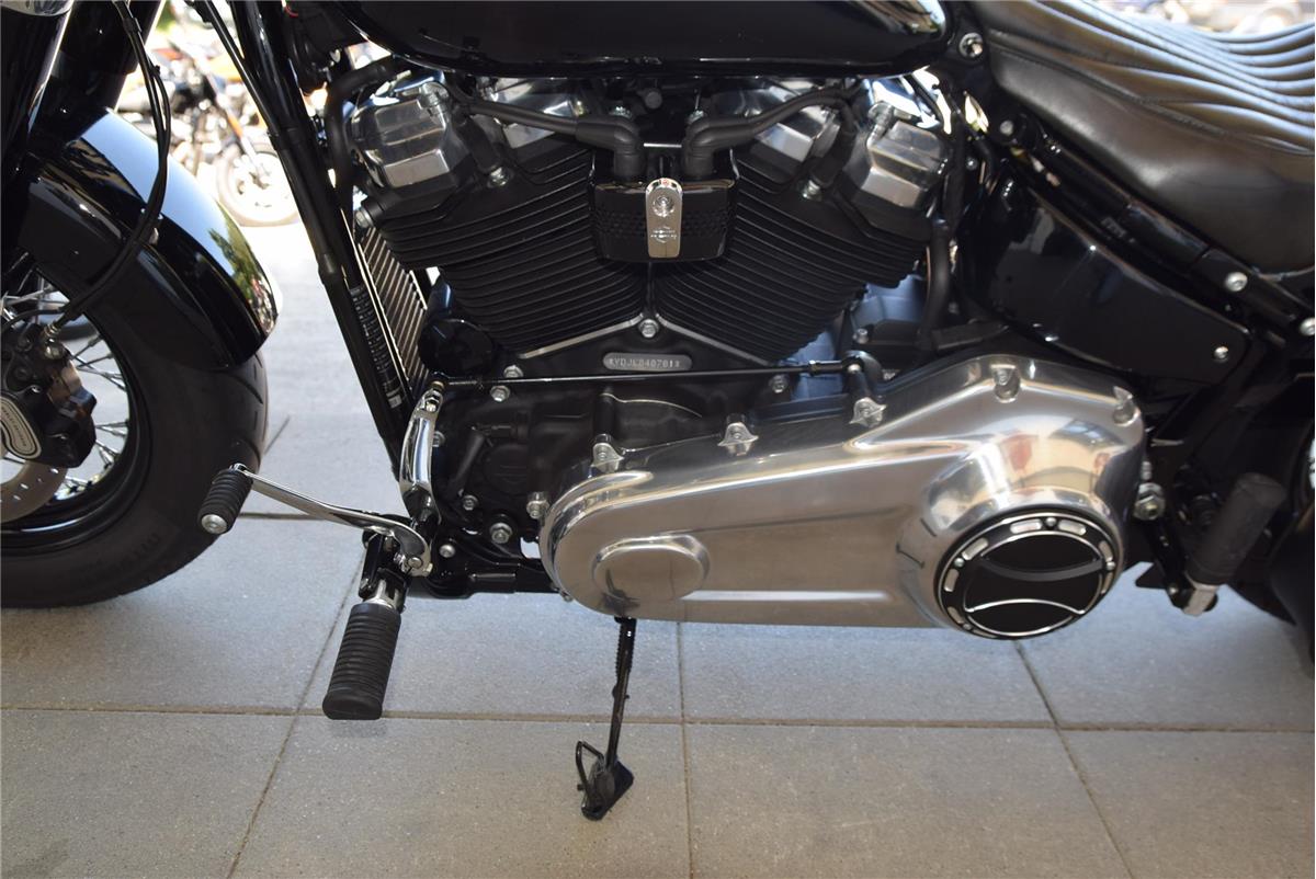 FLSL Softail Slim mit KessTech Auspuff