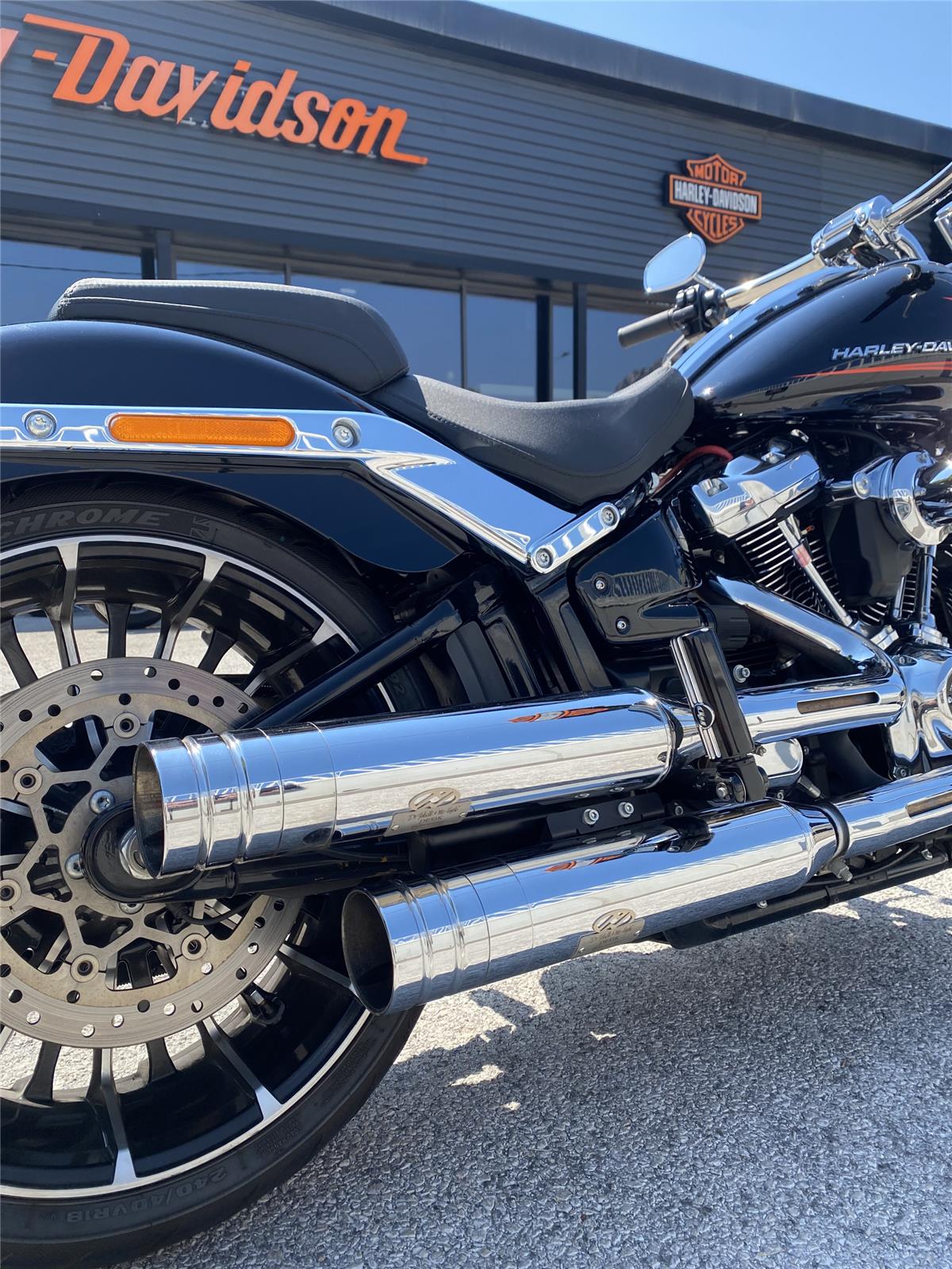 2023 HARLEY-DAVIDSON BREAKOUT