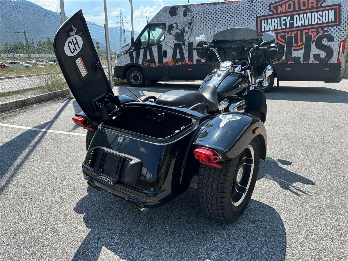 2017 harley-davidson FLRT Freewheeler