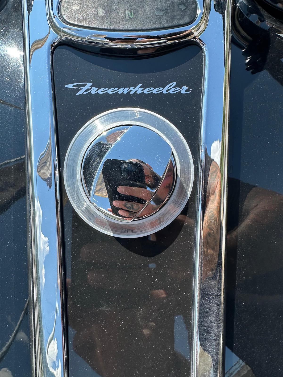 2017 harley-davidson FLRT Freewheeler