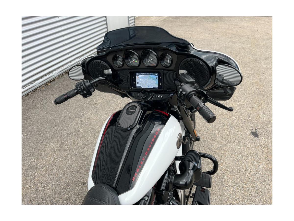2021 Harley-Davidson CVO Street Glide FLHXSE
