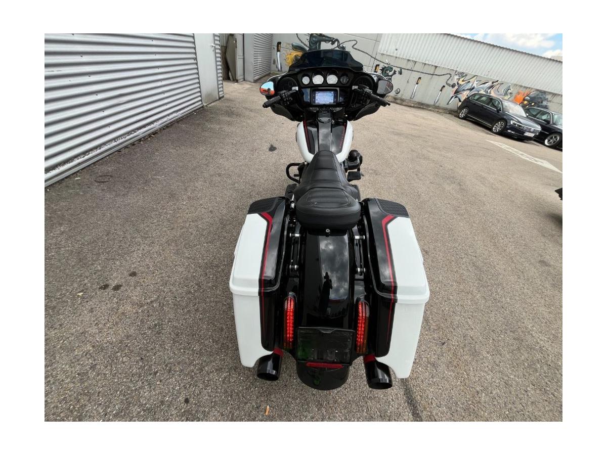 2021 Harley-Davidson CVO Street Glide FLHXSE