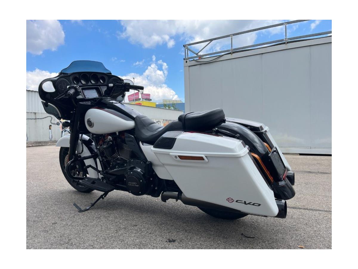 2021 Harley-Davidson CVO Street Glide FLHXSE
